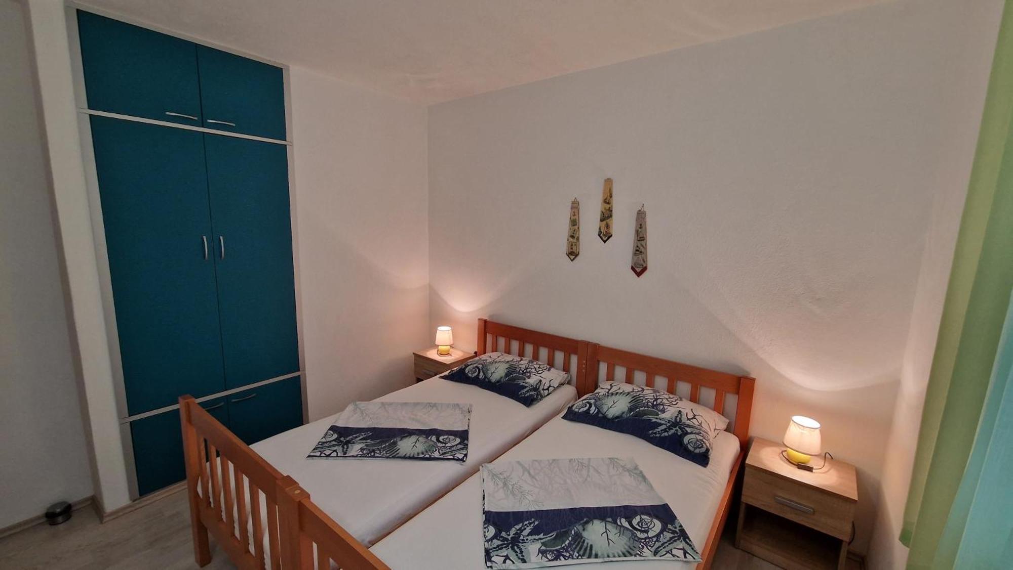 Apartments With A Parking Space Mavarstica, Ciovo - 12435 Трогир Стая снимка